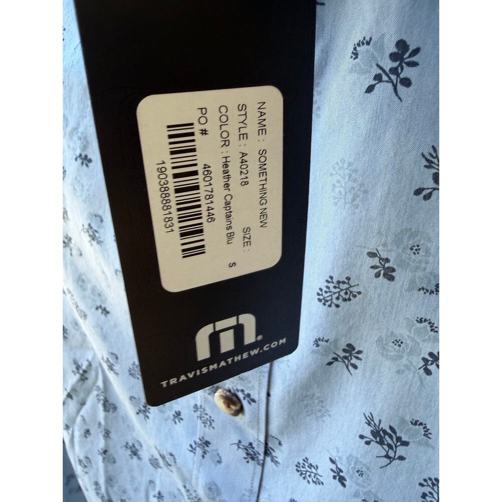 TravisMathew Something New Button-Up Shirt NWT Men’s Small Heather Blue Floral - Picture 8 of 8
